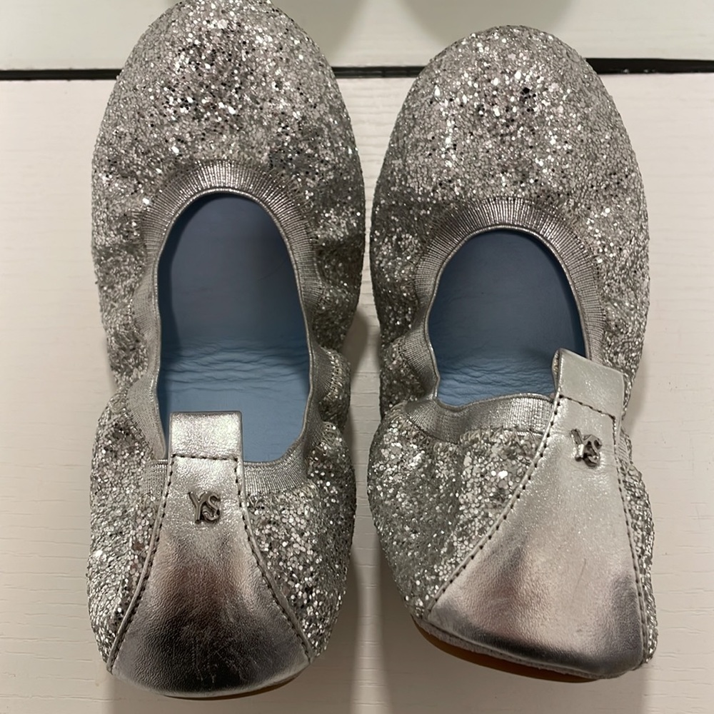 Yosi Samra platinum glitter flats. Foldable